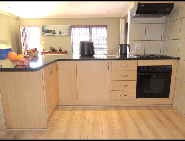 2 BEDROOM TOWNHOUSE FOR SALE IN AMOROSA